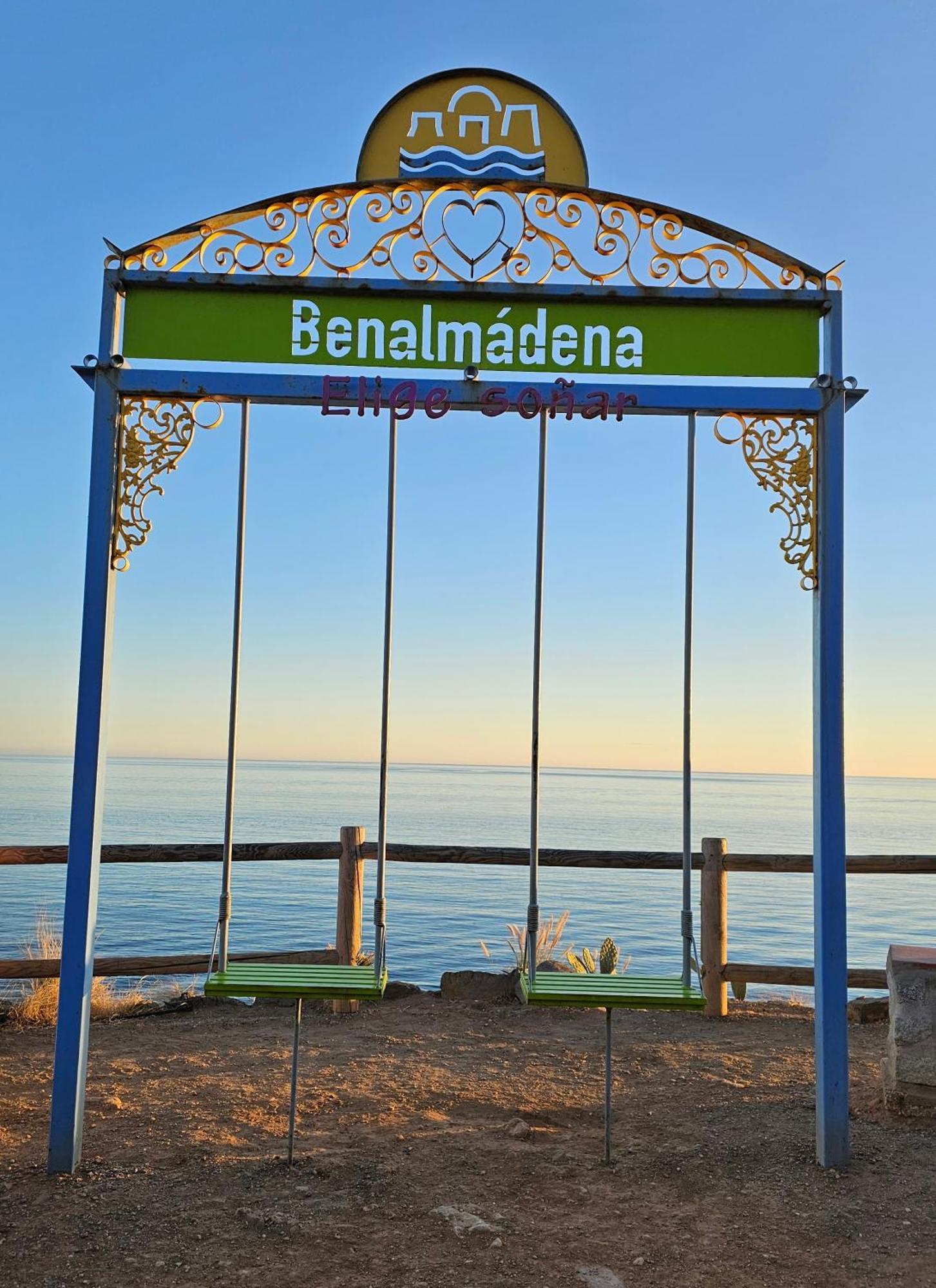 בנאלמדנה Apartamento Entero, Enormes Piscinas, Terraza Y Playa מראה חיצוני תמונה