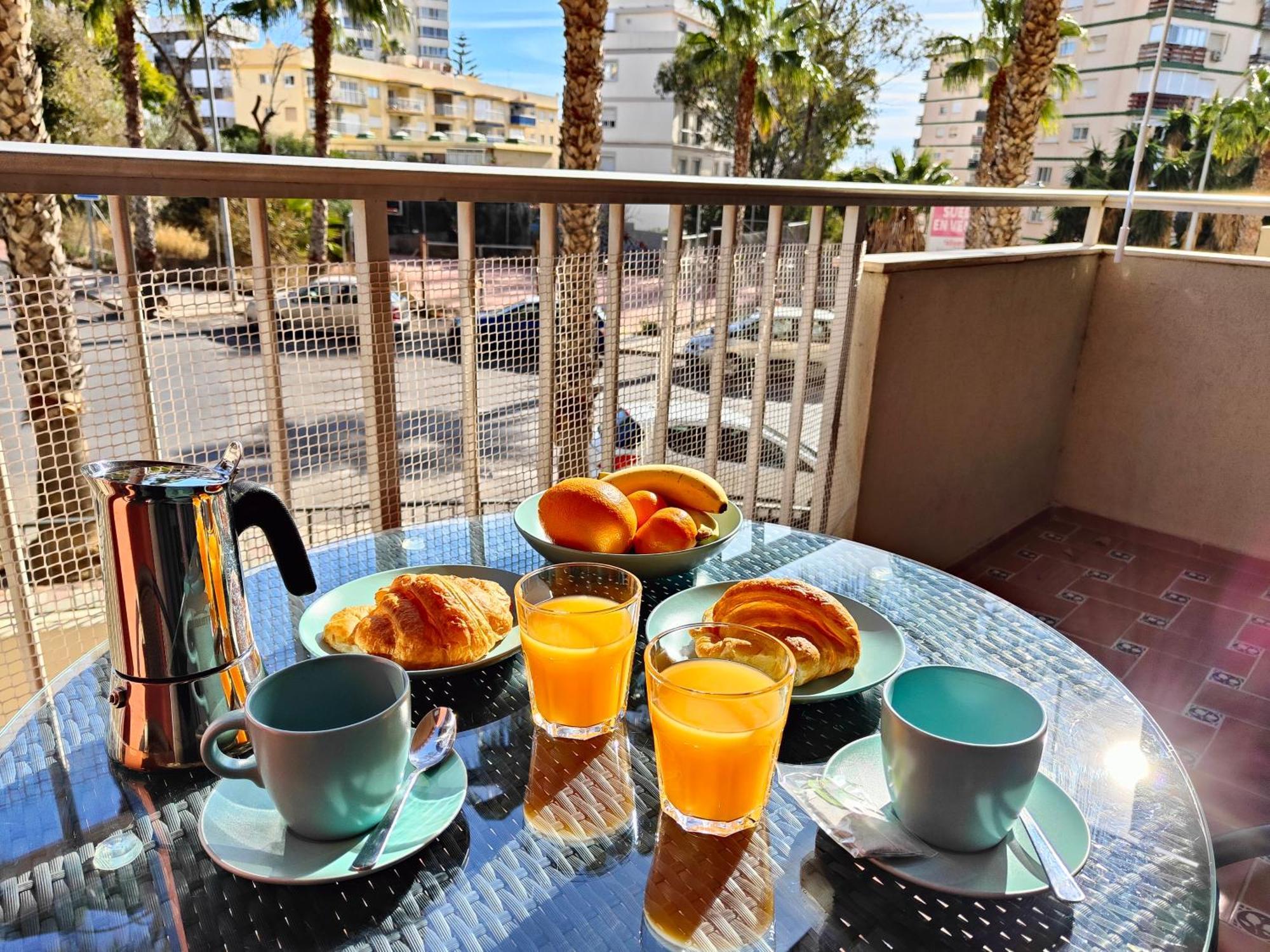 בנאלמדנה Apartamento Entero, Enormes Piscinas, Terraza Y Playa מראה חיצוני תמונה