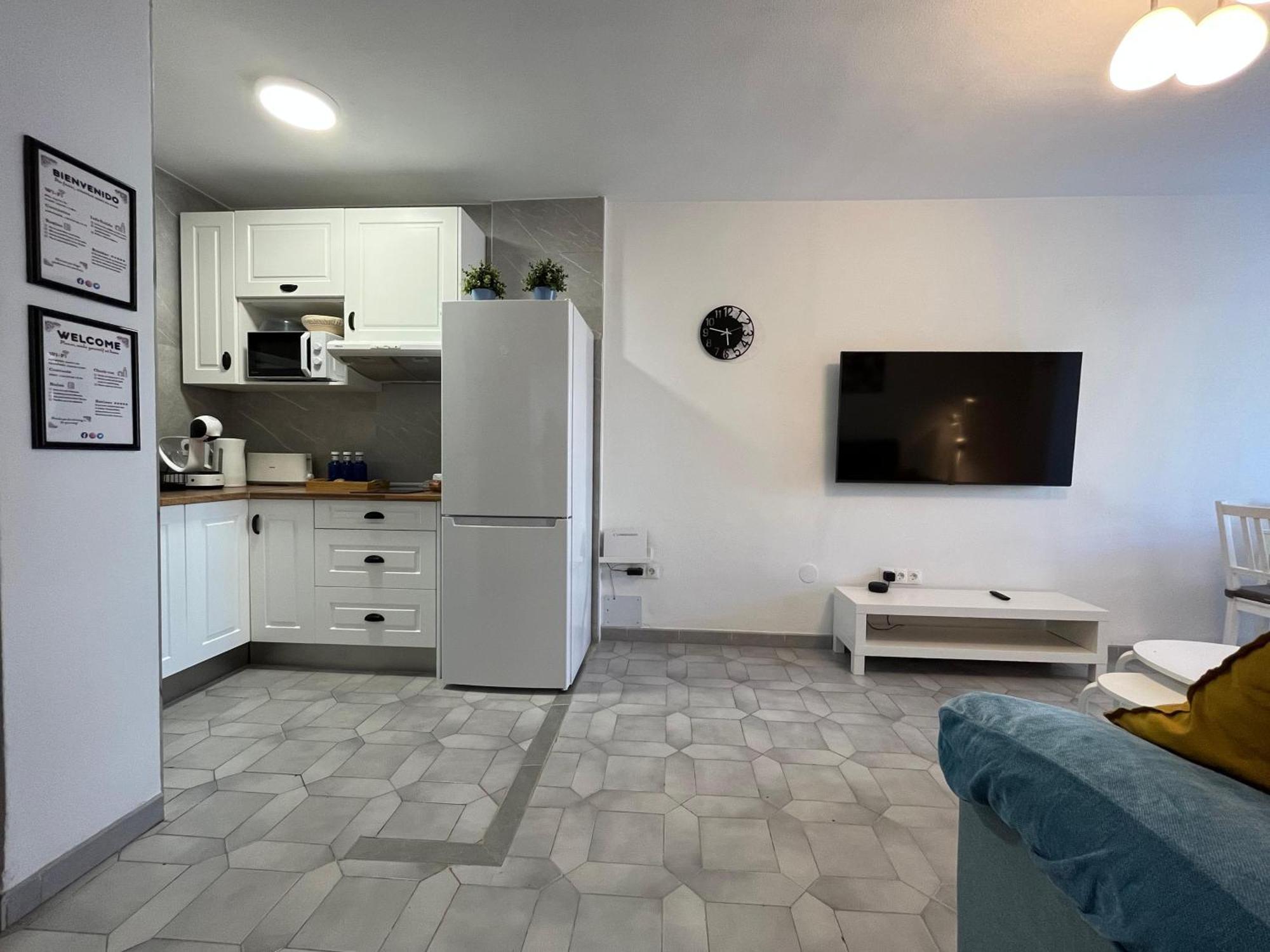 בנאלמדנה Apartamento Entero, Enormes Piscinas, Terraza Y Playa מראה חיצוני תמונה