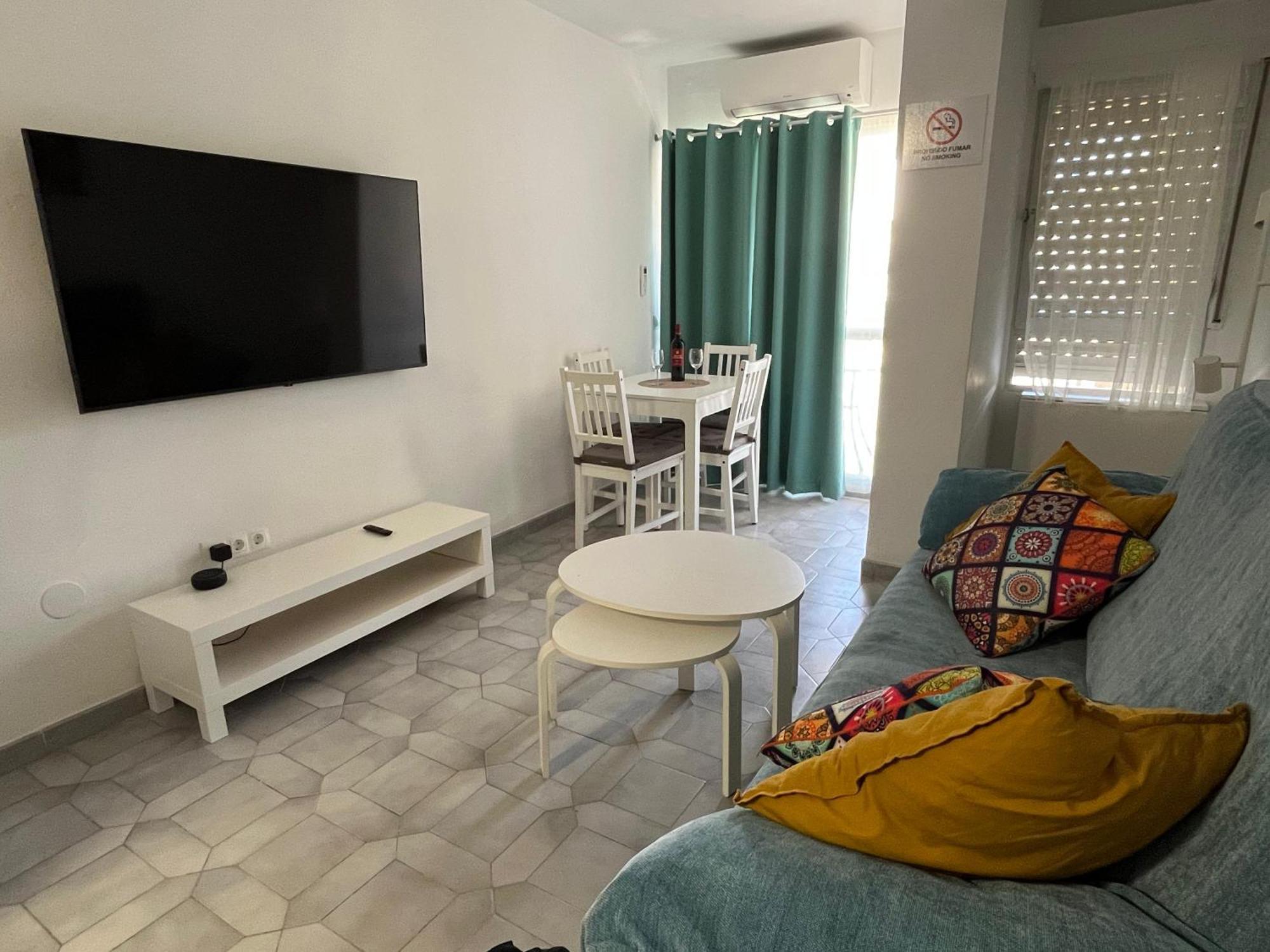 בנאלמדנה Apartamento Entero, Enormes Piscinas, Terraza Y Playa מראה חיצוני תמונה