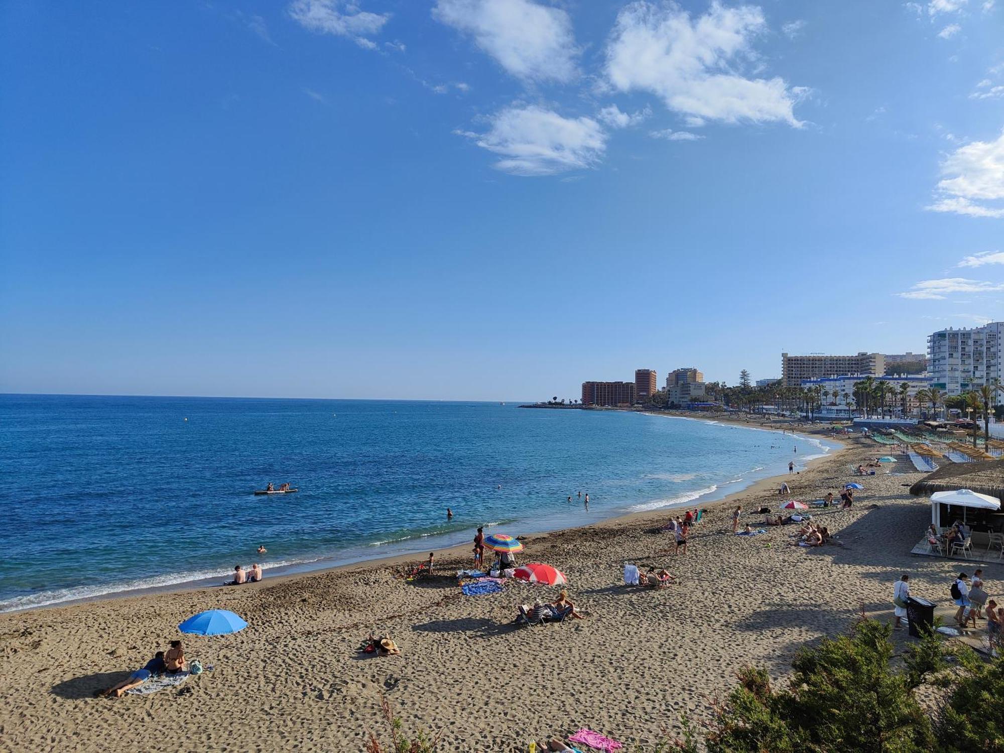 בנאלמדנה Apartamento Entero, Enormes Piscinas, Terraza Y Playa מראה חיצוני תמונה